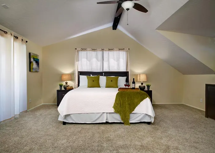 Mountain Views Whtd Pool Spa- Pickleball Golf Holiday home Phoenix